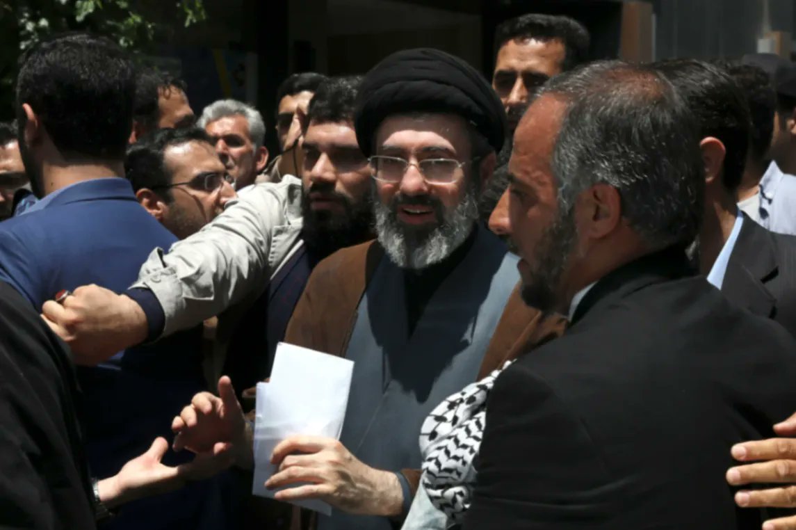 dariodangelo91's tweet photo. 🚨🚨🚨🪖🇺🇸🇮🇱🇮🇷 ATTENZIONE. Minaccia esplicita dell'esercito israeliano nei confronti del successore di Ali Khamenei e dell'Assemblea degli Esperti in procinto di riunirsi a Qom. Dettagli ora sul Blog: https://t.co/L18mEN3e0I https://t.co/tgtk7gaVsi