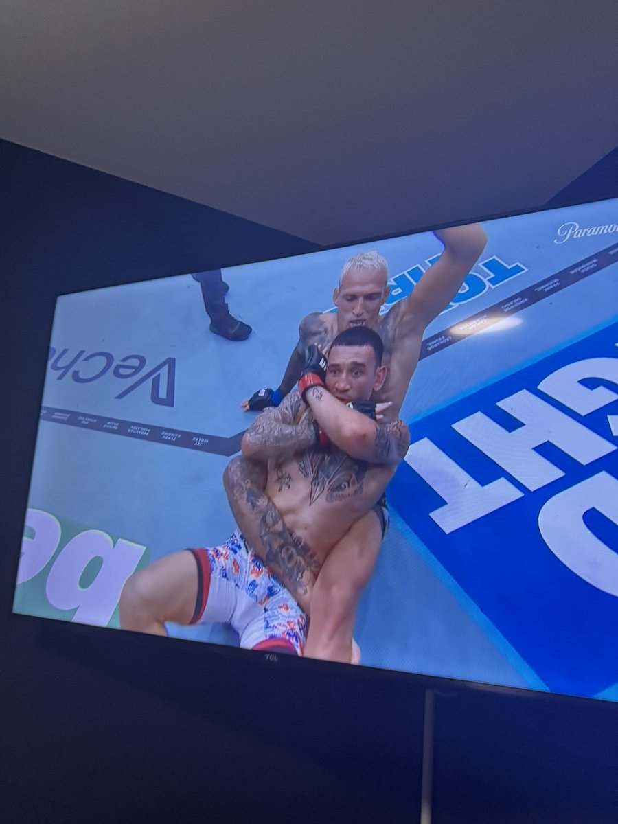 Did you guys watch the fight tonight between James Franco and James Franco?