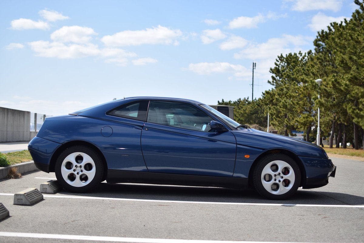 yuichi__tere's tweet photo. アルファロメオ GTV 3.0 V6 フェーズ1
アトールブルーメタリック
納車されました！
916後期から916前期へ逆戻り

photo by 🀄️

#若気のイタリー https://t.co/djjqgmHQ16