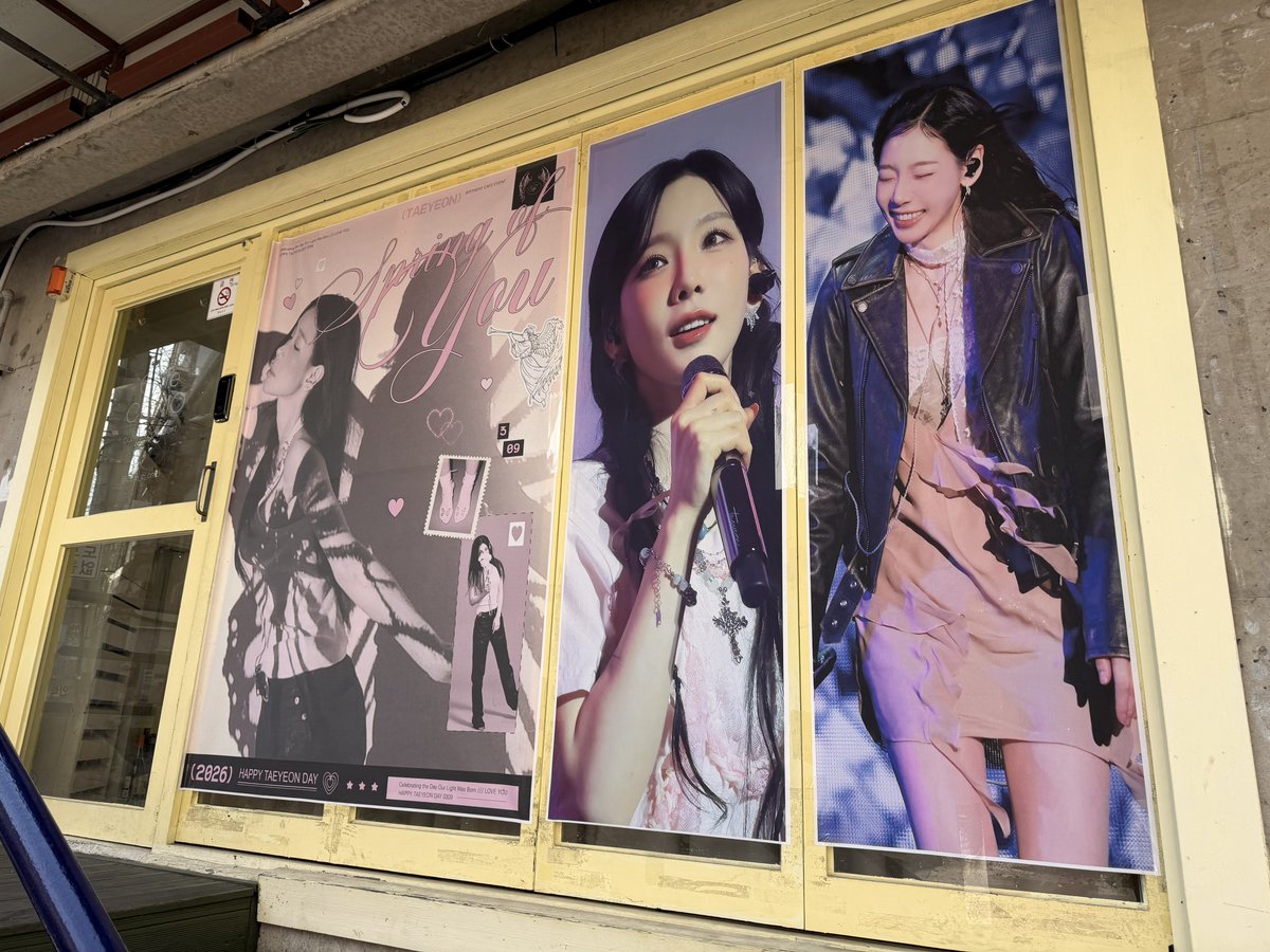 0309tyss's tweet photo. #SpringofYou 카페 꼬모 생일 카페
내가 좋아하는 Kio님 사진으로 가득 꾸며진 생카라서 더 좋았다
앞으로도 생카 많이 열어주세요🌝💜 https://t.co/APNmo0xpIP