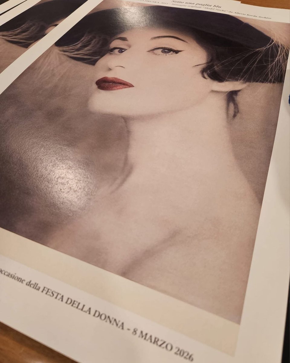 criscaletti's tweet photo. A #Fiesole l’#8marzo è memoria e cultura: la stampa d’arte (grazie Cesare Bossi e Olimpia Hruska) e lo spettacolo “Madri d’Europa” con Alessandra Evangelisti e Serena Sansoni ci ricordano che pace, libertà e democrazia hanno spesso volti di donne

Viva le donne. Ogni giorno. https://t.co/xlH9puZH7l