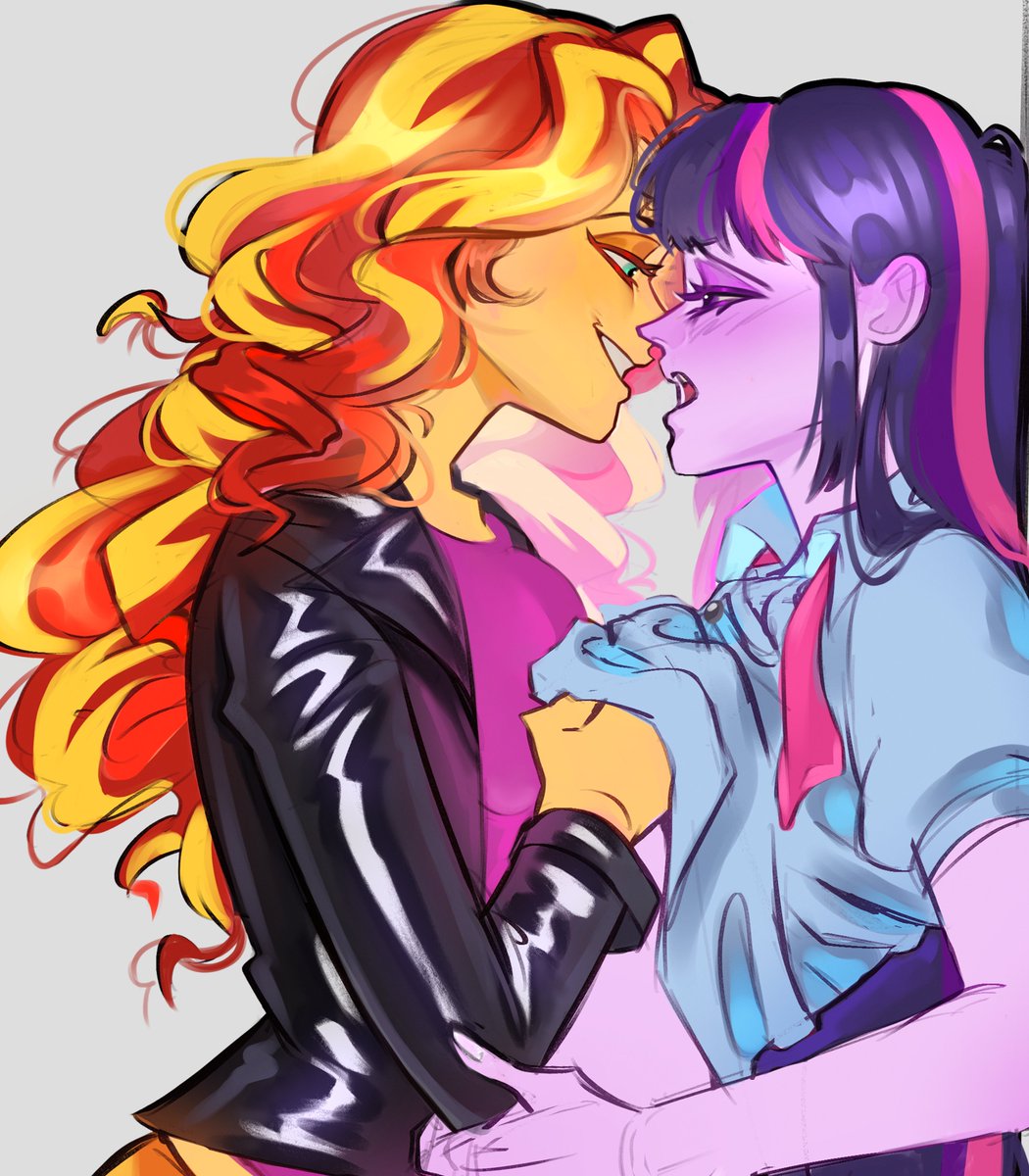karaimoe's tweet photo. reupload with a close-up 
#wlw #mlp #sunsetsparkle https://t.co/xxjvMnUOJV
