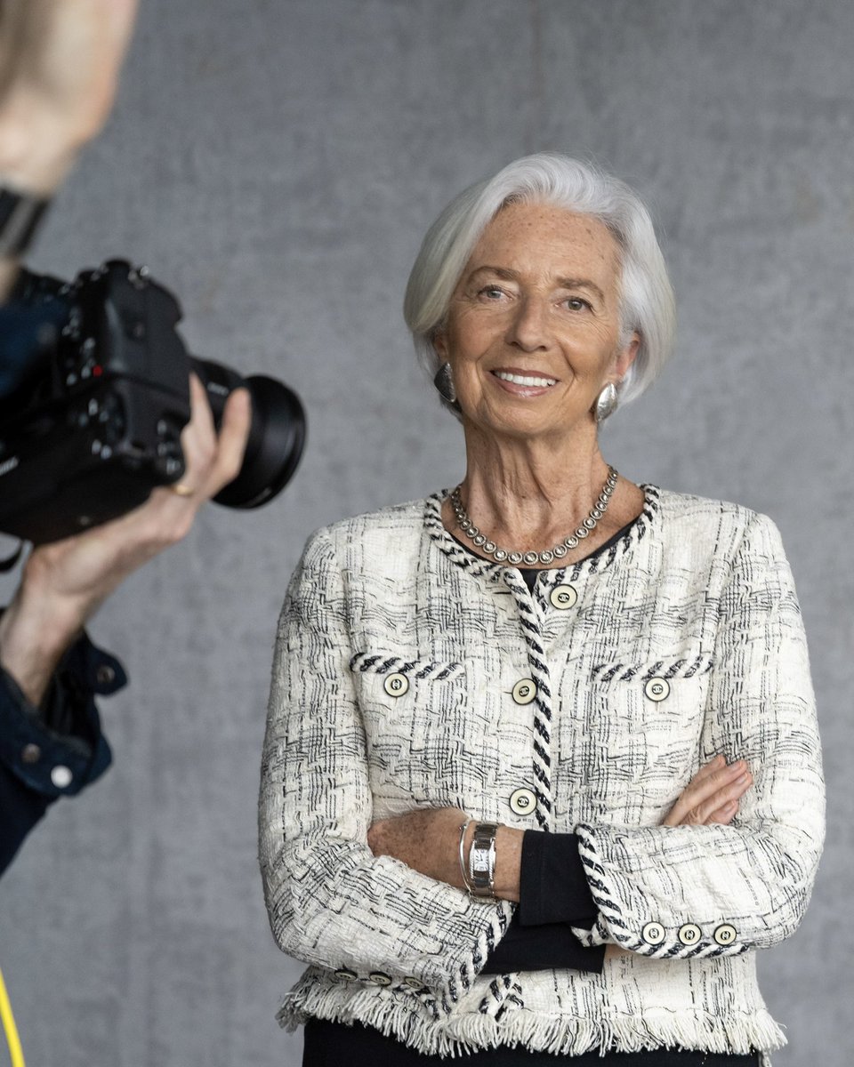 Christine Lagarde tweet media