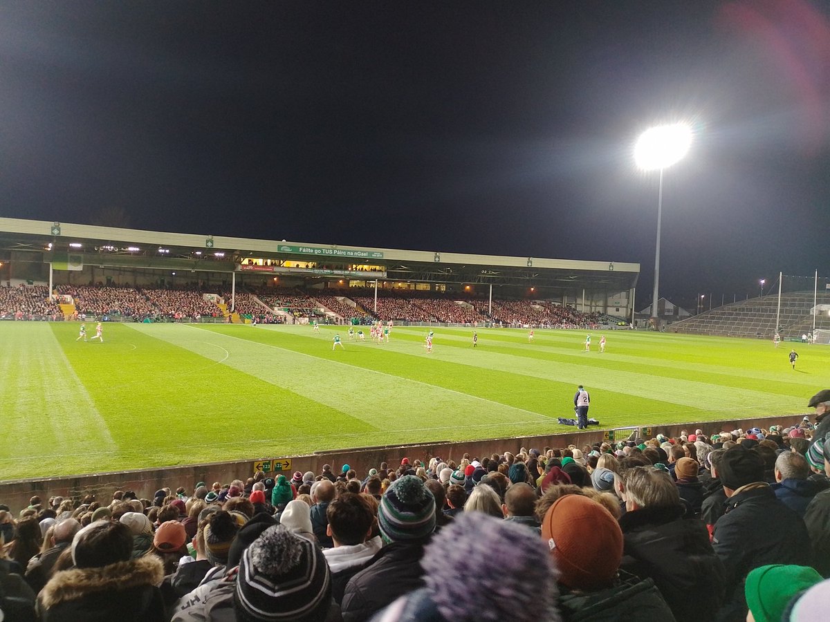 JaseL2022's tweet photo. Cracking nights hurling that was 🔥💯.. great crowd in, brilliant performance.. we enjoyed that one, #LIMvCOR https://t.co/SUrHKiDRaV