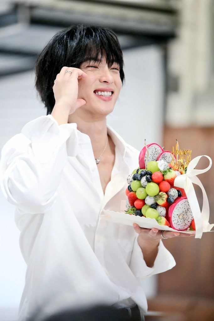 เค้กหรือแม๋ว น่ารักก่ากันนิ!! 🎂😻🤍

GARFIELDMILY U SO SHINE 
#28ปีกาฟิวส์น้องอิ่มท้องพี่อิ่มใจ

<a href="/garfinpkk/">Garfield 潘塗瑞</a> Garfield Pantach
 #Garfinpkk #Fieldmily