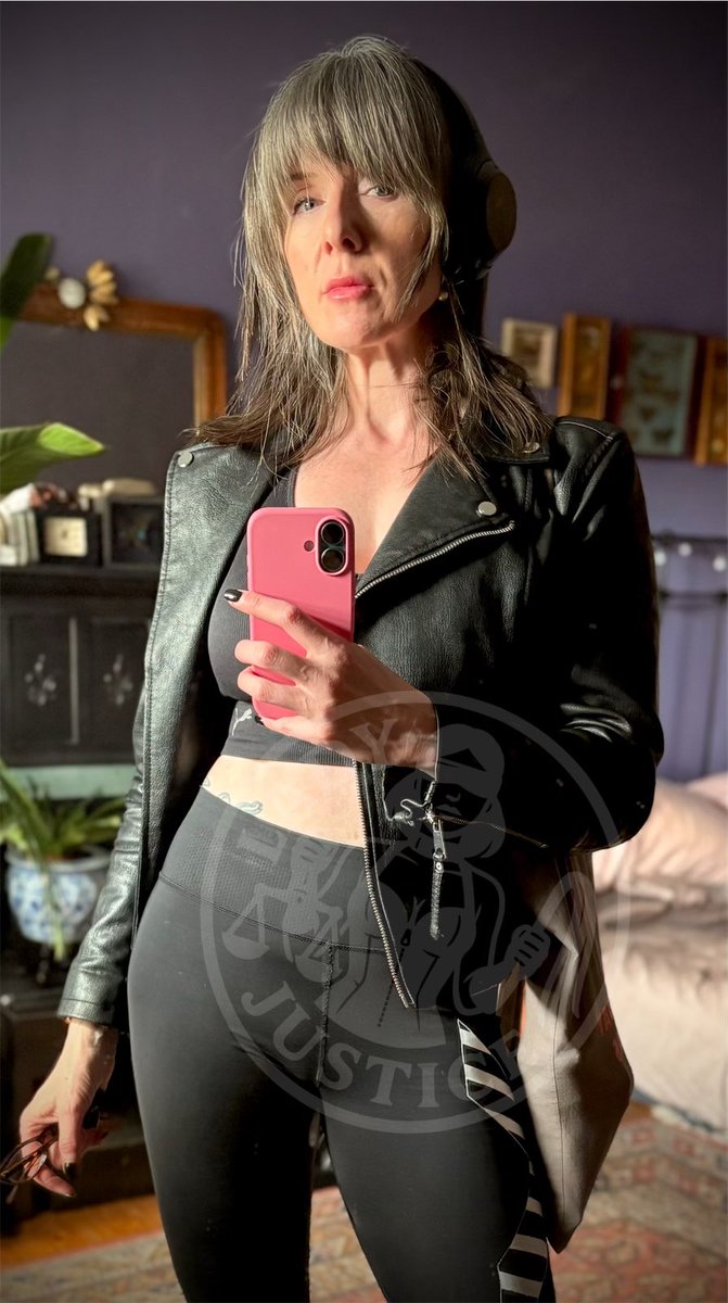 LadyJustice tweet media