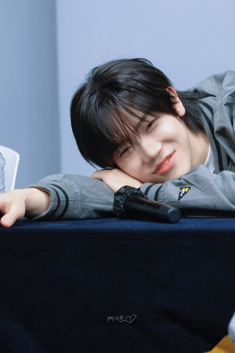 케이트🦊🐿️ tweet media