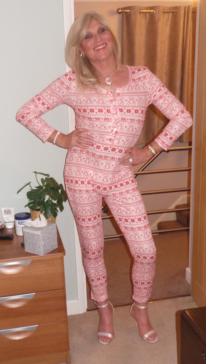 👠░🔥░C░a░n░d░y░ ░L░e░-░C░r░o░s░s░🔥░👠 23k (@candylecross1) on Twitter photo 