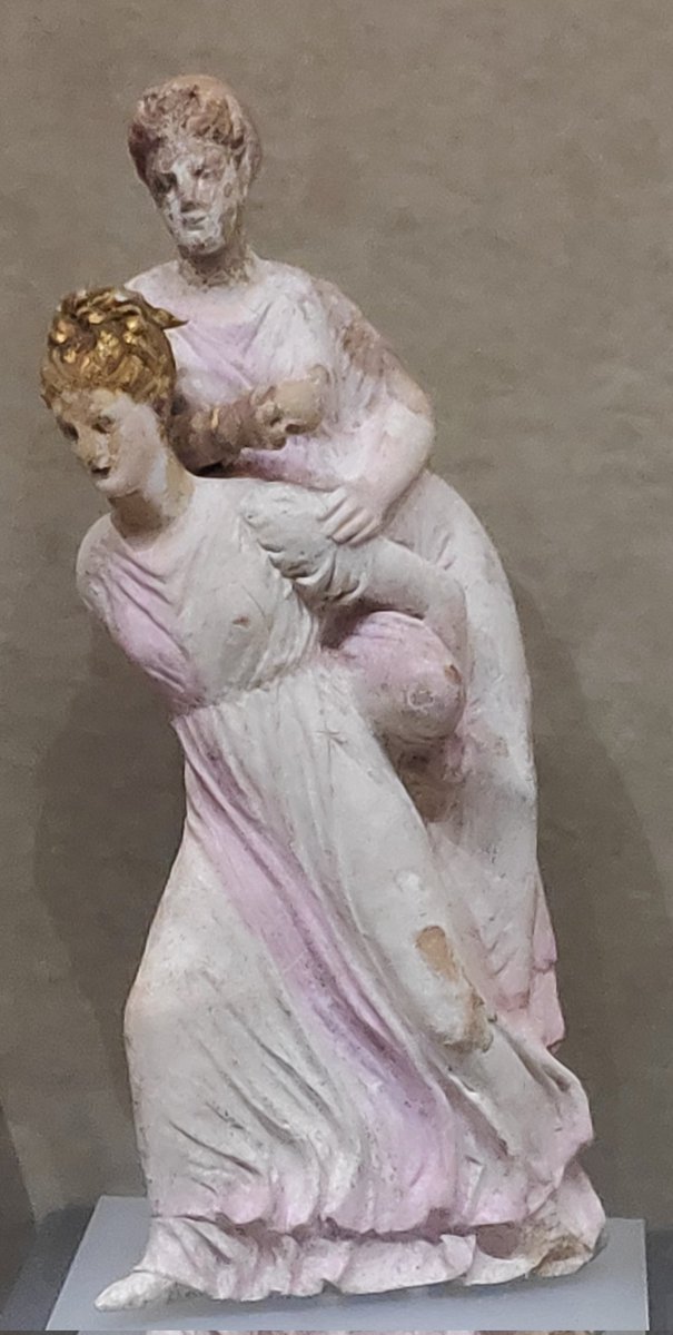 Mujeres jugando al efedrismós (Museo Arqueológico de Corinto).
Feliz #DiaInternacionalDeLaMujer #8Marzo