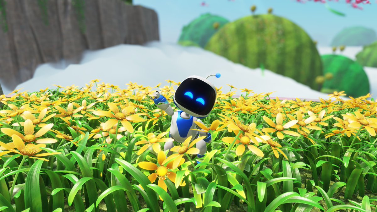Celebrating the heroines in our lives. 
Happy International Women's Day from Astro Bot!💛✨

#ASTROBOT #InternationalWomensDay