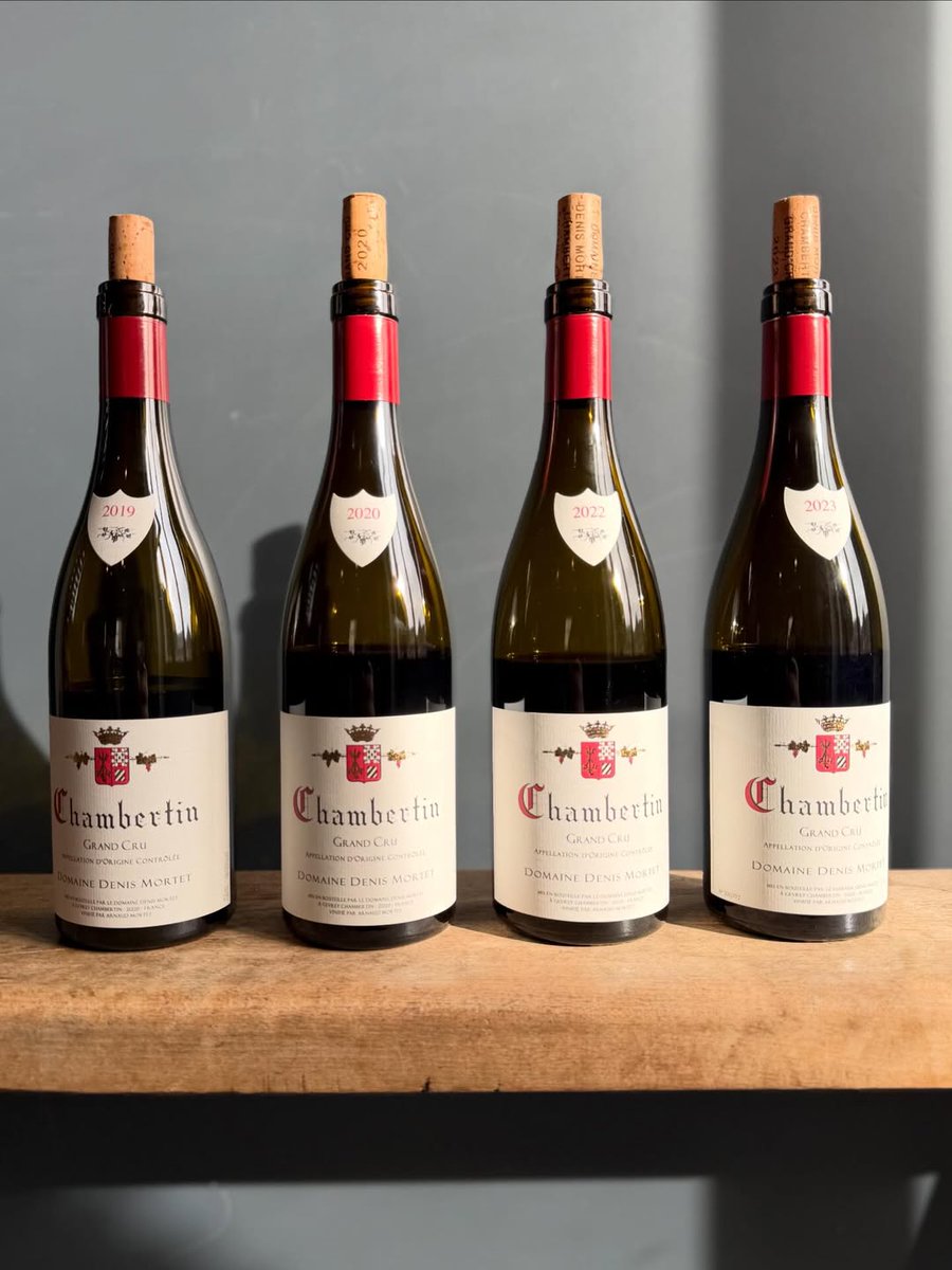 JeannieChoLee's tweet photo. A fabulous vertical of Domaine Denis Mortet rare Chambertin! Each vintage showed the brilliant terroir w the 2019 as the most profound, the 2020 the most serious and concentrated, the 2022 subtle &amp; powerful, the 2023 harmonious &amp; soulful, the 2024 the most approachable and open! https://t.co/fubicvQmZU