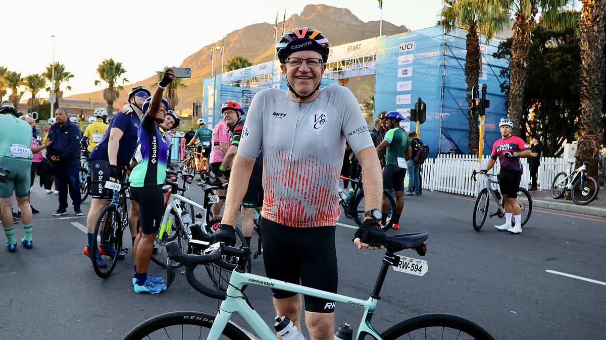 Premier Alan Winde tweet media