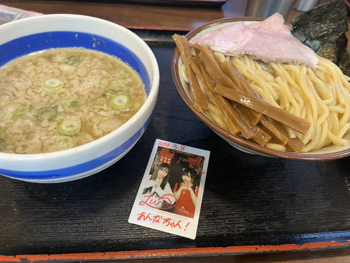 あんな tweet media