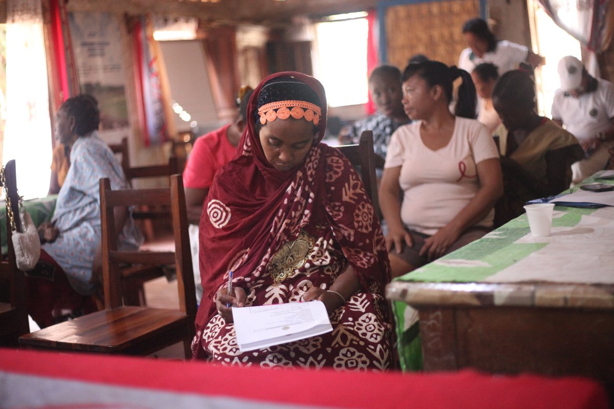 Money For Madagascar tweet media