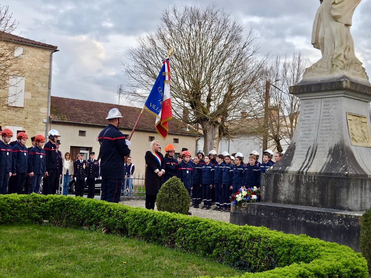 HeleneLaporteRN's tweet image. 🔥🚒 Hier en fin de journée , j’étais présente à #Duras pour la cérémonie de la Sainte-Barbe des sapeurs-pompiers.

Un grand merci à l’ensemble du centre de secours pour leur accueil particulièrement chaleureux.

Cette cérémonie rappelle l’engagement quotidien de nos pompiers,