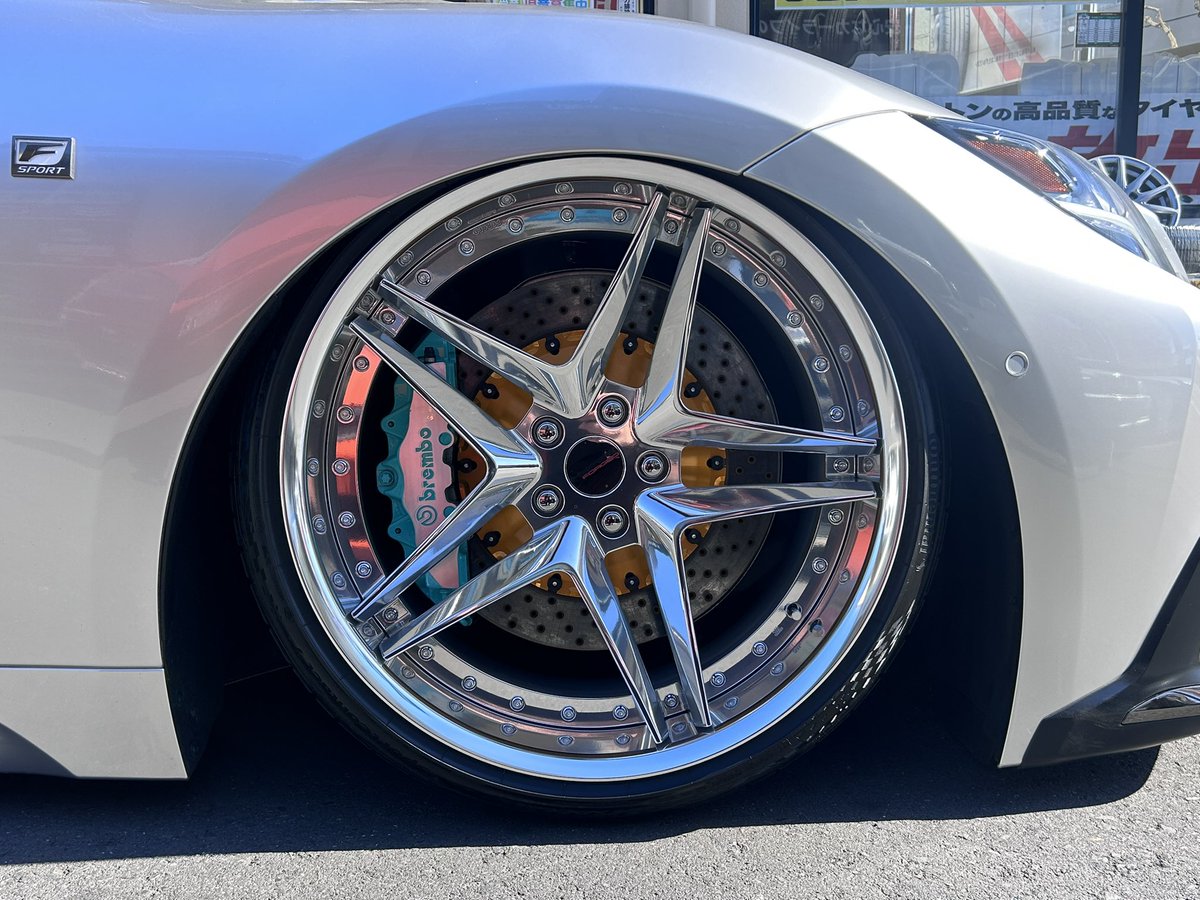 LEXUS LS500 Fsports
BOLDWORLD suspensionsystem

HYPER FORGED
ECR 3-P  22inch MIRRORPOLISH

brembo 8POT 6POT

銀影ラスターにHYPERFORGEDの
ミラーポリッシュが超かっこいい😍
隙間から見える存在感抜群の
ブレンボキャリパー😍
ありがとうございました🙇‍♀️

足回りのご相談は
お気軽にDMまで‼️