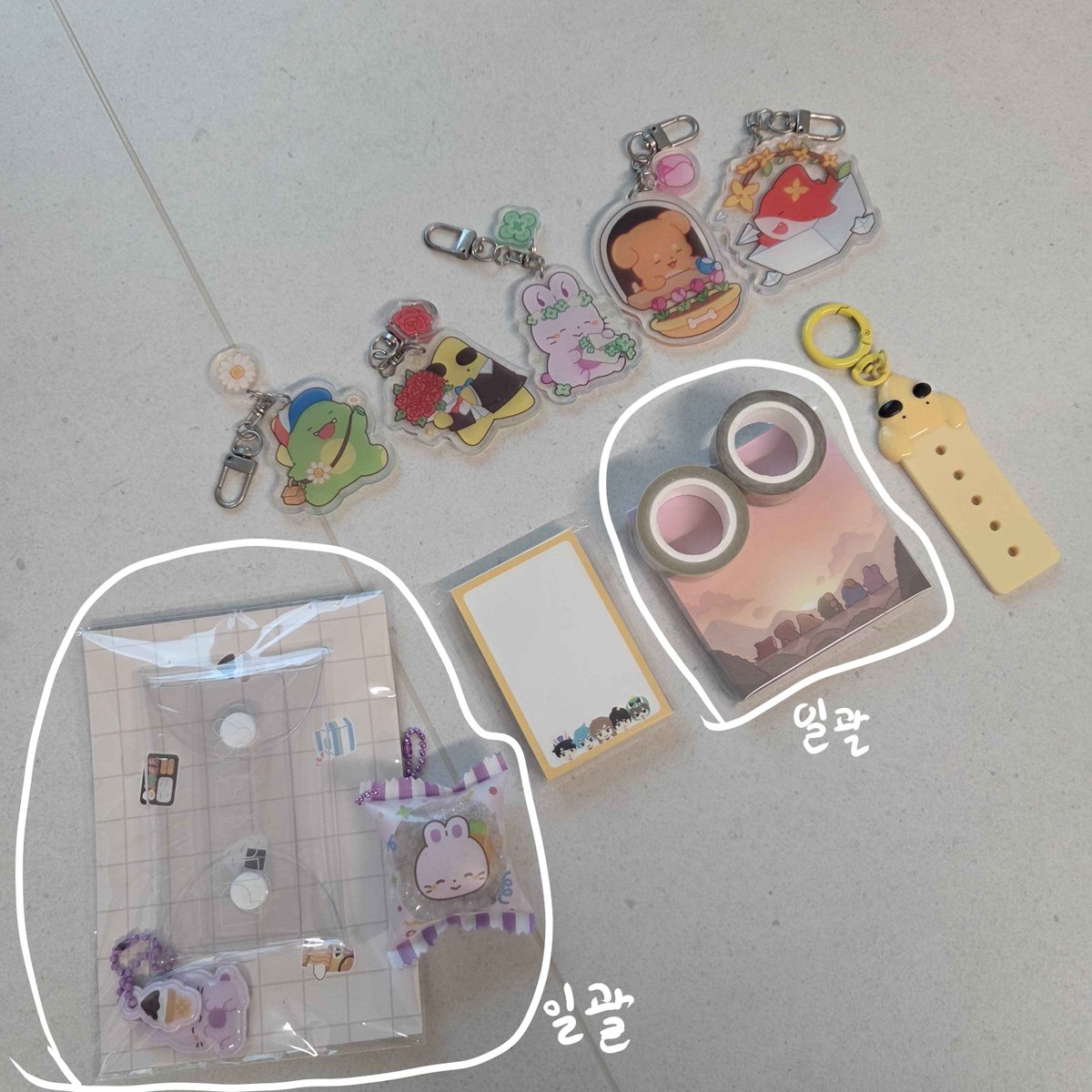 t_ch_om's tweet photo. #픽셀리장터 #뜰팁장터
밤보눈 픽셀리 미수반 블라인드

픽셀리 굿즈 원가보다 저렴하게 판매합니다.
10주년 팝업 포스터 제외, 전시만 했으며 사용감 없습니다.
현재 이사로 인하여 급처하니 편하게 찾아와주세요 ☺️☺️

[문의&amp;판매]
https://t.co/fKqZsKoHbV https://t.co/6iDABr1iU6
