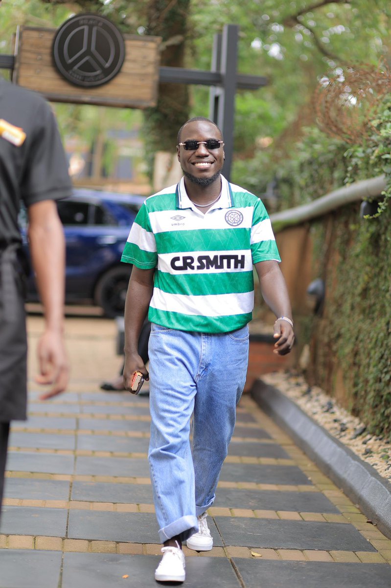 Pages 🇺🇬 tweet media