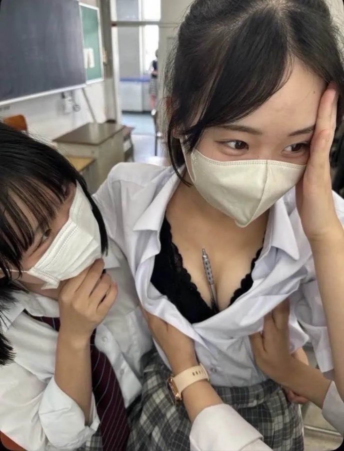 ACabinetHub's tweet photo. ♡で妹2人の本気ナオニー凸します 
※すぐ消す https://t.co/PcM12eHf9I