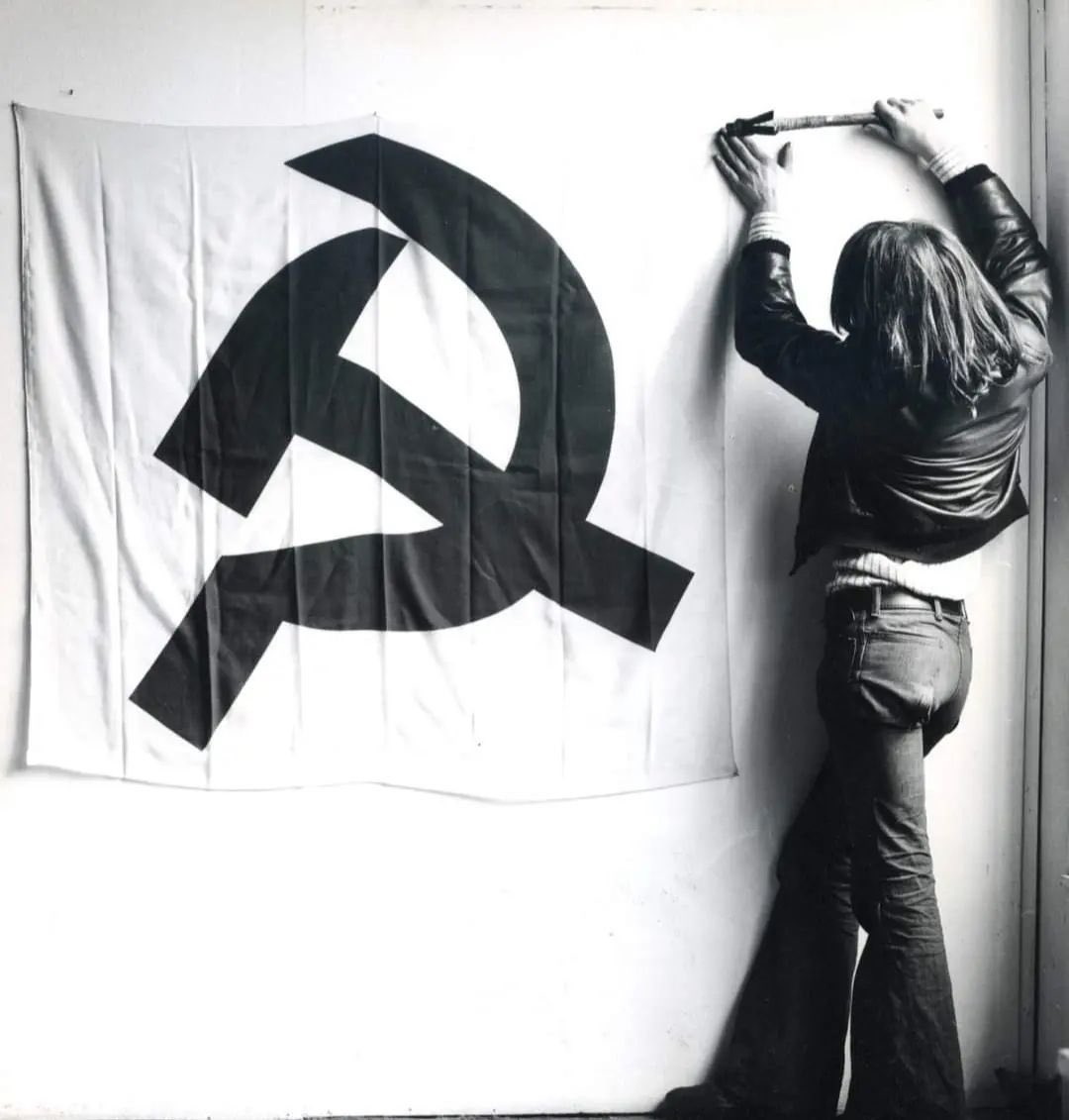 Feliz día internacional de la mujer trabajadora.