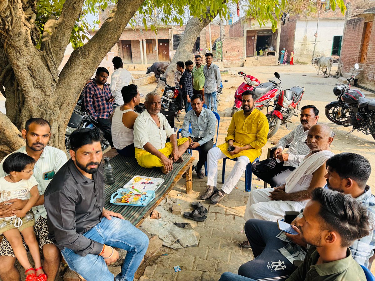 atendrasingh31's tweet photo. कल नगर पंचायत उसावा में रहना हुआ।  

#117_dataganj_vidhansabha 
#117_विधानसभा_दातागंज 
#block_pramukh_dataganj 
#ब्लॉक_प्रमुख_दातागंज https://t.co/81pjiqCUqr