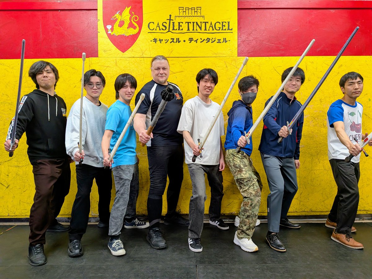 きんぐあれくささんとそのお友達の皆さんが、騎士道の体験に来てくれました✨
今までゲームでしか体験したことがない事ができて感動した！と嬉しいメッセージをいただきました❤️

体験ありがとうございました！

#ドイツ剣術 #体験レッスン