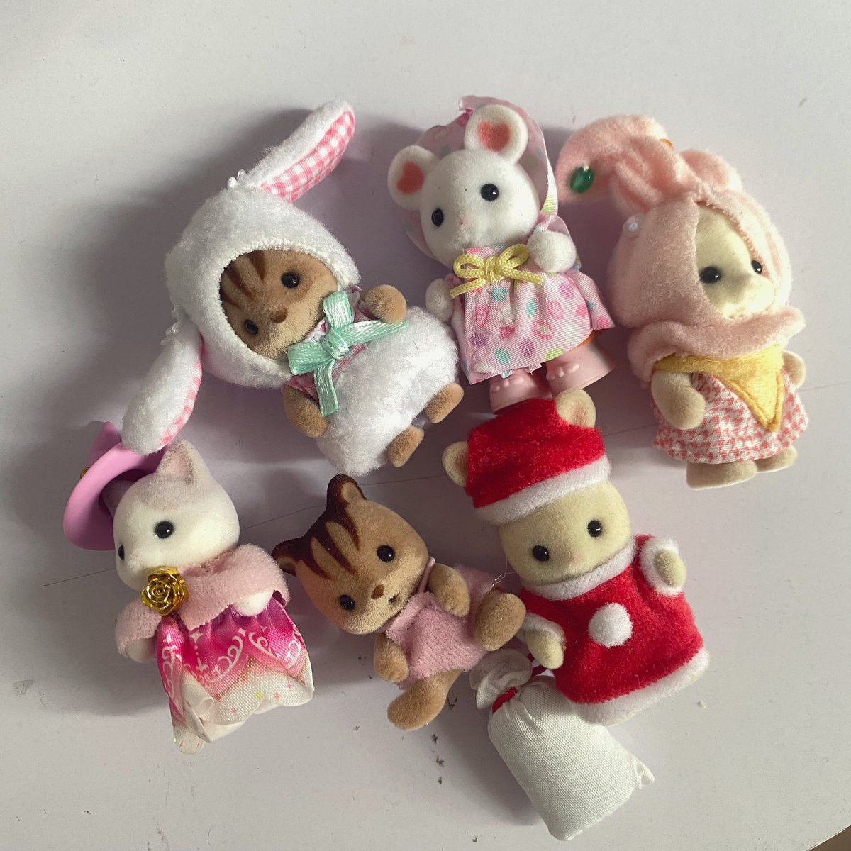 tobelliys's tweet photo. wts ; want to sell ; take all sylvanian famillies! .✦ ݁˖

⋮ ⌗ ┆Latte cat magical , squirrel lop ear &amp; sitting  , mouse raincoat, emma ice cream, milk rabbit santa
⤷ https://t.co/6DHq1fsSNv ˎˊ˗ https://t.co/w0kgTpY9tu