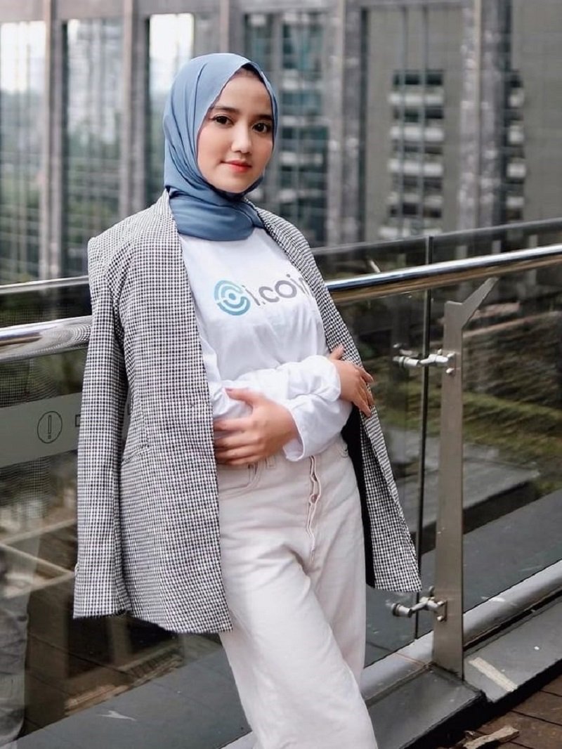 Indonesian Poop Base tweet media