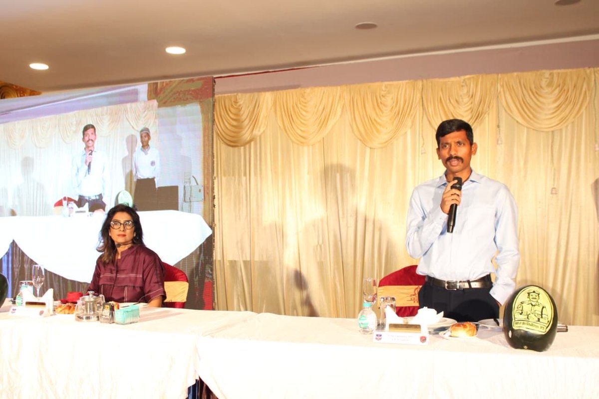 ChaitanyaIPS's tweet photo. I strongly believe that leadership development is closely intertwined with personality development. 

Yesterday, I Initiated a series of  #PersonalityDevelopmentSessions for SI and above rank officers of the #NizamabadPolice. The first class focused on Dining Etiquette, aimed at enhancing confidence, professionalism and social conduct was delivered by Ms Chaitanya CH (insta: @stylechai_ch).

#PoliceLeadershipDevelopment #ProfessionalExcellence