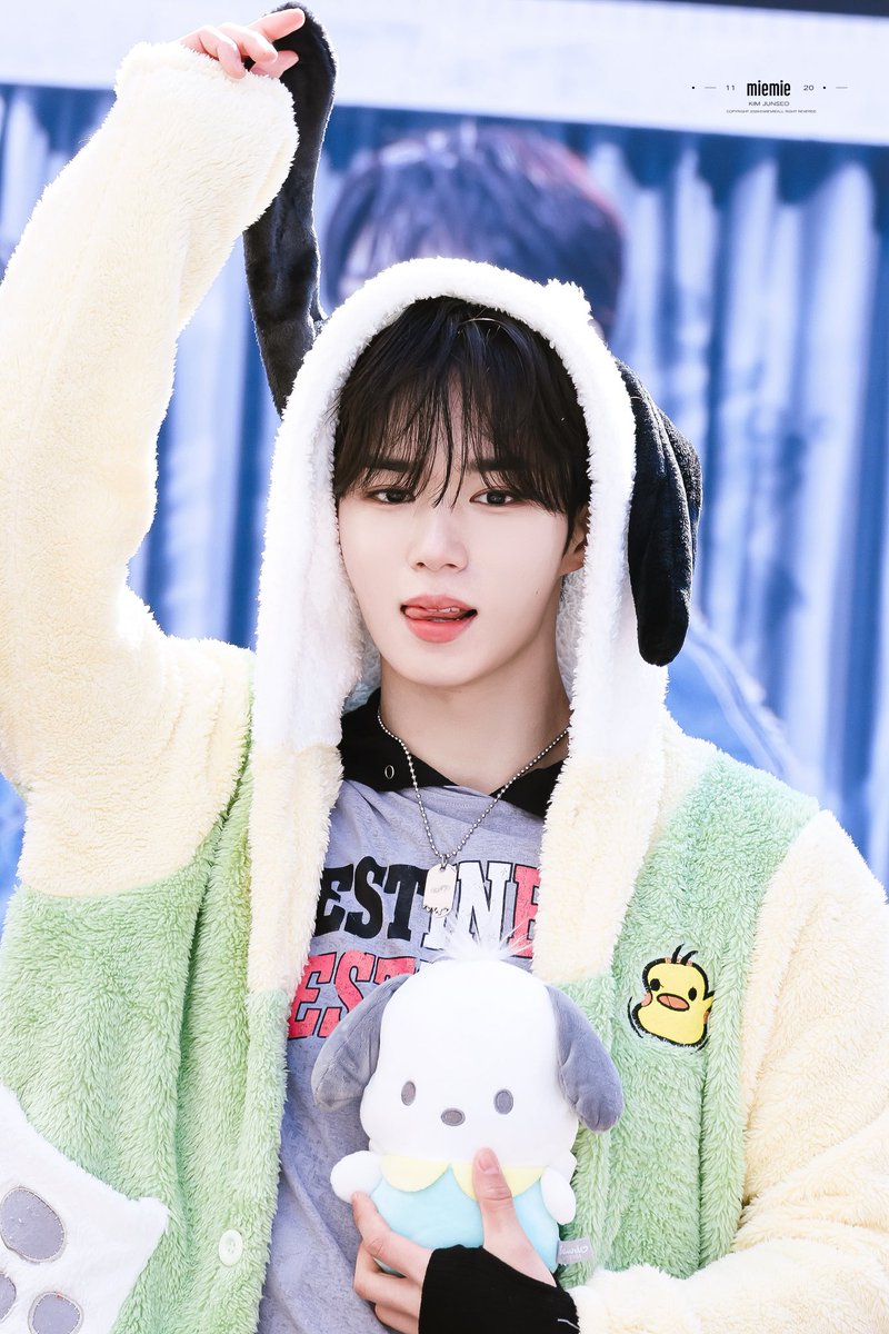 sdwj__'s tweet photo. 내여자생김새수준 https://t.co/bhEeaoBqac