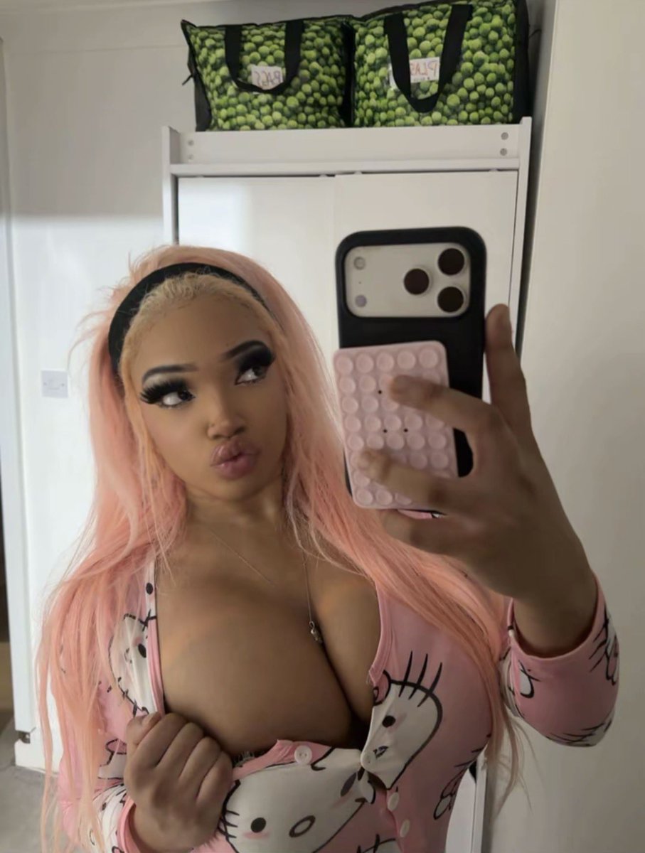 alexisdenech3au's tweet photo. top is coming off ? oops👀👀😋 #feed #explore #fyp #viral #lightskin #girl https://t.co/miKdLEbg85