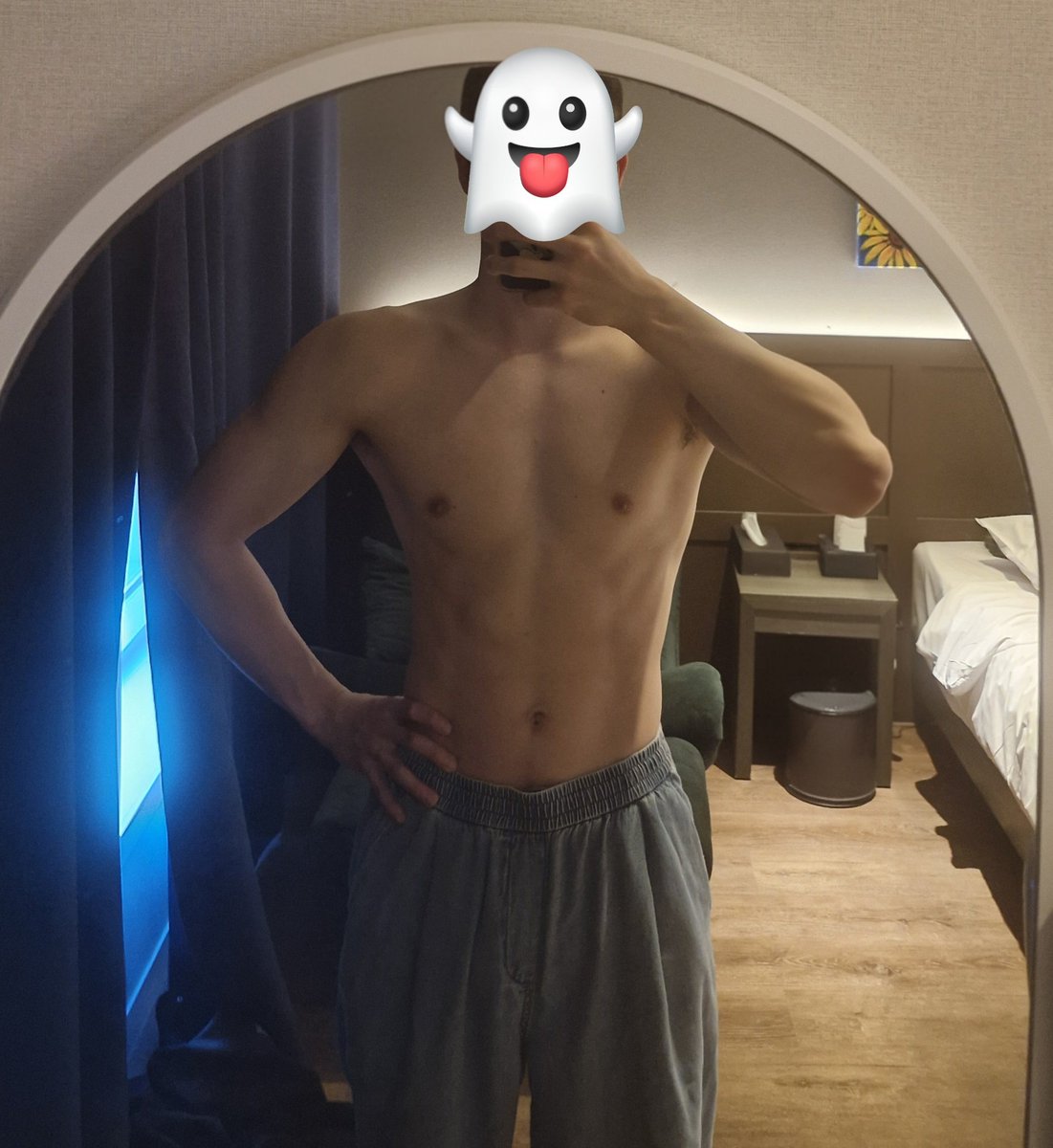 GLORY747191's tweet photo. 군인이긴 한데 친해지고싶어..
#ㄱㅊㅅ #게친소 https://t.co/7yYqO8bZWp