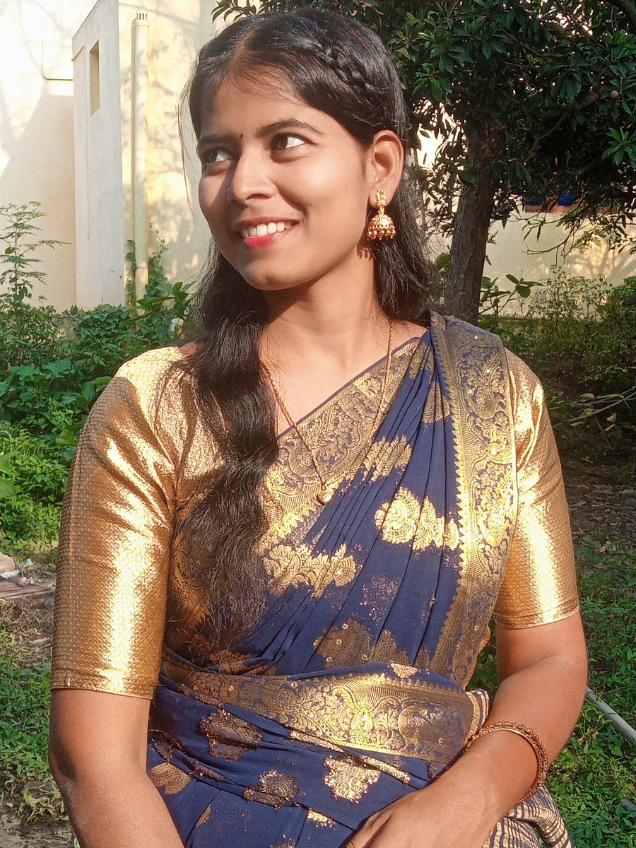 Vanitha06119914's tweet photo. உன்னை அடக்க நினைப்பவர்கள் முன்பு சுதந்திரமாக இரு. உனக்கு சுதந்திரம் கொடுப்பவர்கள் முன்பு பணிந்து இரு ~ படித்ததில் பிடித்தது 😊 
#WomensDay https://t.co/2AuboChvBG