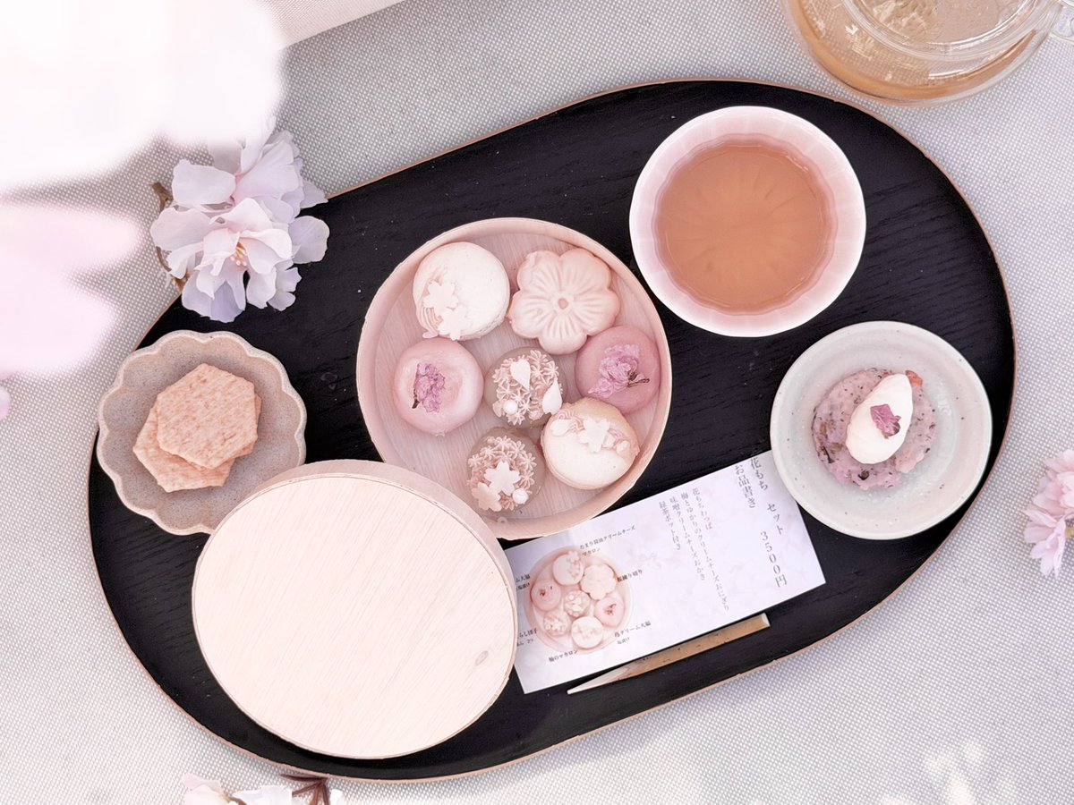 🌸🍡🌸🍡🌸🍡🌸🍡 🌸🍡🌸🍡🌸 🌸360度、桜満開テラスカフェ🌸 苺