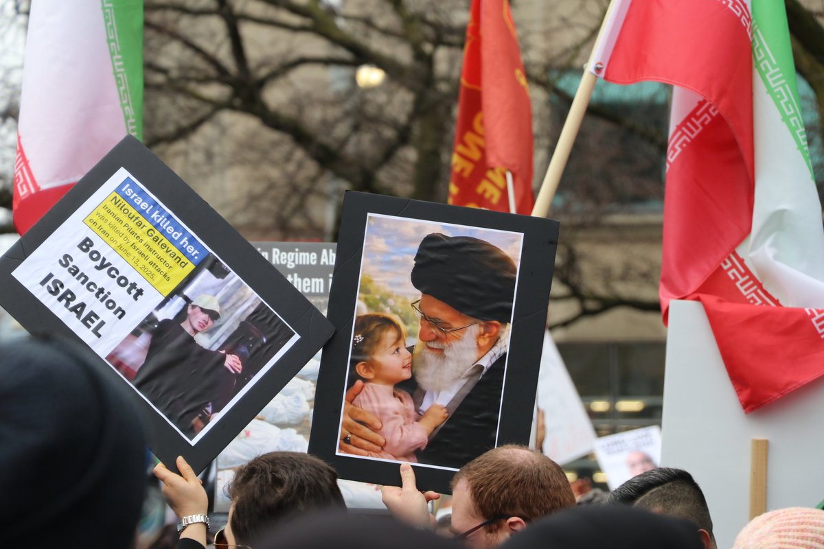 Khadijaaaaa_1's tweet photo. Down with the Epstein Regime. #NevertoHumiliation #AXISOFRESISTANCE
Toronto Protest 03/07/2026 https://t.co/KESD04ug0u