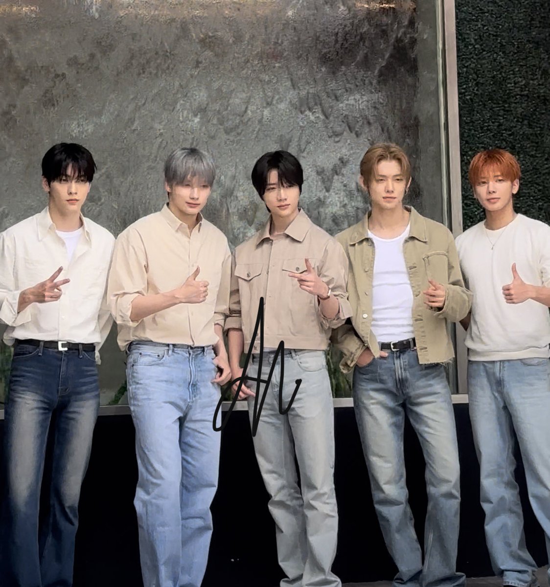 Maryam 𖣂 tweet media