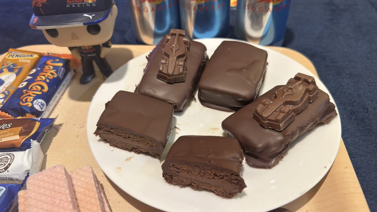 ArgyllSeaGlass's tweet photo. And weβre off for the 1st #MikesSnacks of the F1 season π
Starting in Australia, I went with the delicious Tim Tams π¦πΊ π€€
Lots of extras to get me through the 4am start including the Red Bull drinks π€£
Letβs see where Max Verstappen can finish π
#AustralianGP https://t.co/XMuOIdDpFg