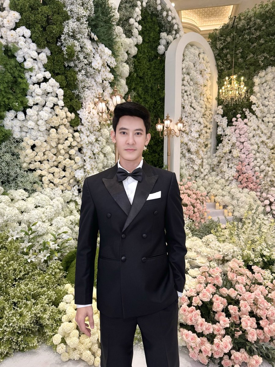 AlexsonGb2's tweet photo. Wedding season ຕໍ່ 😊 https://t.co/XjMTUdCWk7