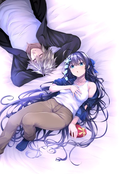 雑誌表紙の元絵置いときますね。
コミカライズ版チュートリアルが始まる前に
最新4巻発売中でございます。興味のある方是非読んでみてくださいまし 