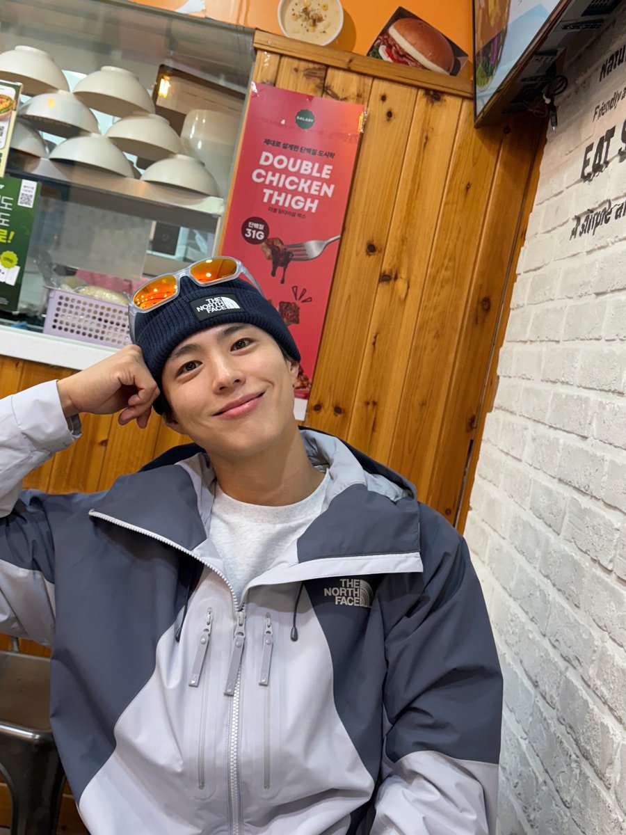 arigatobgjapan's tweet photo. 260308

#パク・ボゴム さん
Instagram NewPost 📷✨②

보슬보슬 햇비🌦️
맞아주자, 다 같이ー 

https://t.co/jWUoBHLvZj

#パク・ボゴム #朴寶劍 #WeareBGer https://t.co/y4xsYLLyUX