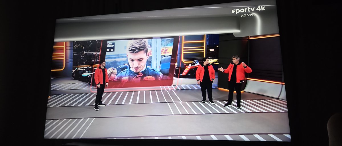 lucasramosp's tweet photo. @JeanCamargoReal @cr_zaba @sportv Aqui não removeram. Mas nem na TV do @cr_zaba nem aqui na minha tá 4k não. Tá borrado demais. Horroroso. Nas imagens geradas pela F1 está um pouco melhor. Mas tá em 1080p https://t.co/8pv7bNtayN
