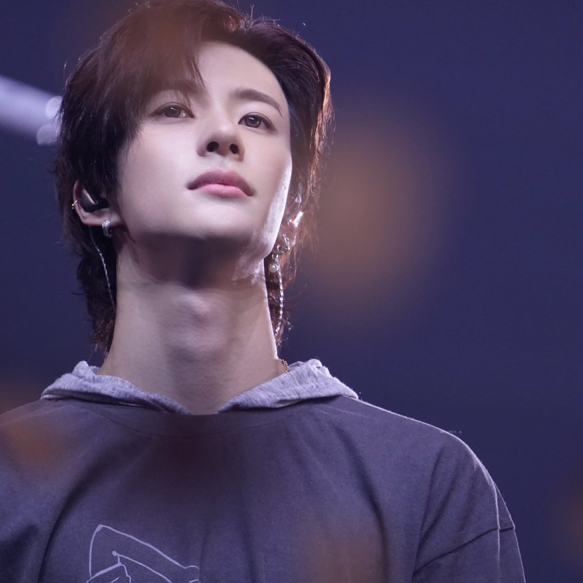 LEO. 🔻 tweet media