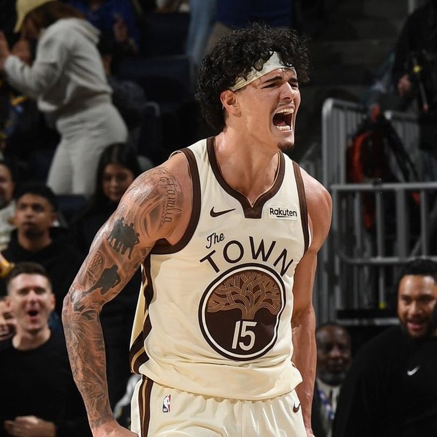 ACONTECEU 

20 PONTOS 
10 REBOTES 

GUI SANTOS ACABA DE ANOTAR O PRIMEIRO DUPLO-DUPLO DE 20 PONTOS DE SUA CARREIRA 

VAMO 🇧🇷 🇧🇷 🇧🇷 🇧🇷 🇧🇷