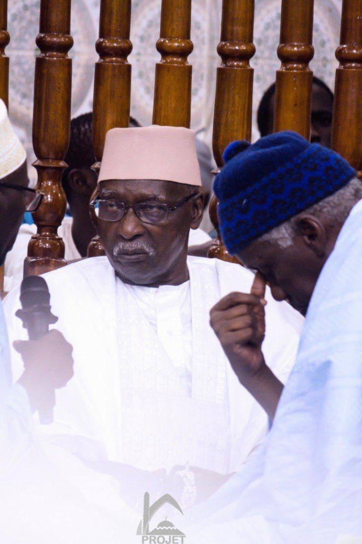 03h du matin ,mou woter pour Sagal Njabotam teksi diñou ñanal😭❤️Yallah ñune Al Khalifa rek lañu am ,mome rek lañu miine ,mome rek lañu kham😔❤️

Aaral ñuko comme ni nga aarer Yonent bi(rta) te nga mayko Gudd fann ak Weer mu yaag fi lole si barke Weru Koor bi🤲🏾❤️