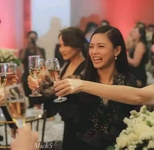 Jade07791563's tweet photo. Cheers para sa mga fans na patuloy na sumusuporta.

#KimChiu 

THE ALIBI BUKASa IWANT

#TheAlibiAngBuongKatotohanan https://t.co/q1dYQswPW7