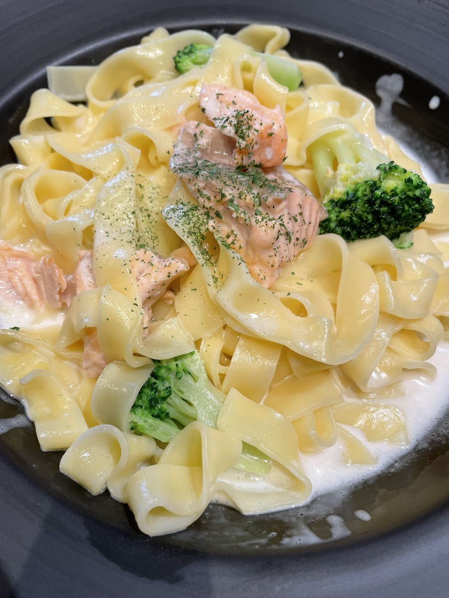WithDaichi's tweet photo. 今日のお昼は
goodspoon
メインのパスタもサラダもピザも
美味しかったけど
今日1はポップオーバー👍✨
また1つ好きなものに出会ったぜ😋
#goodspoon https://t.co/YFBoCMfrpM