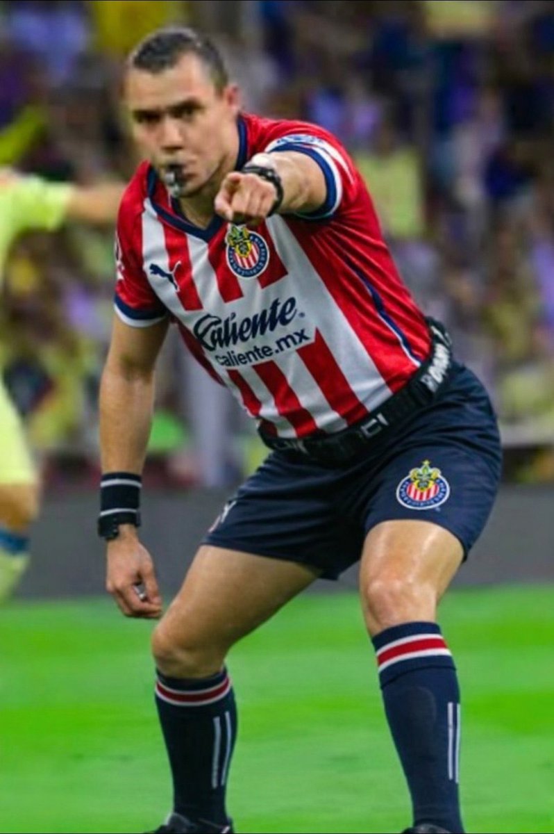 delacdep's tweet photo. ¿Que no el gato era del América?
#zCd⚫️🟡 https://t.co/nhtJkqAqVR