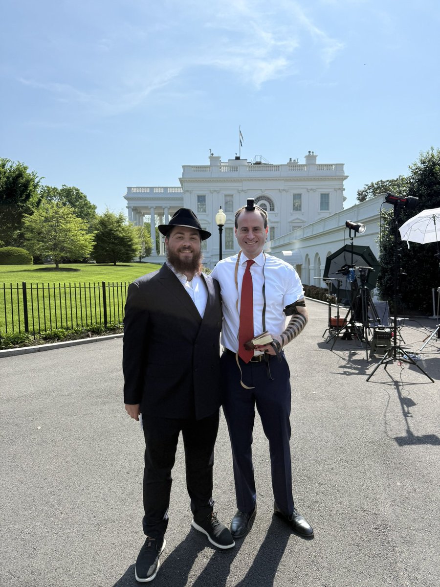 Yossi Farro tweet media