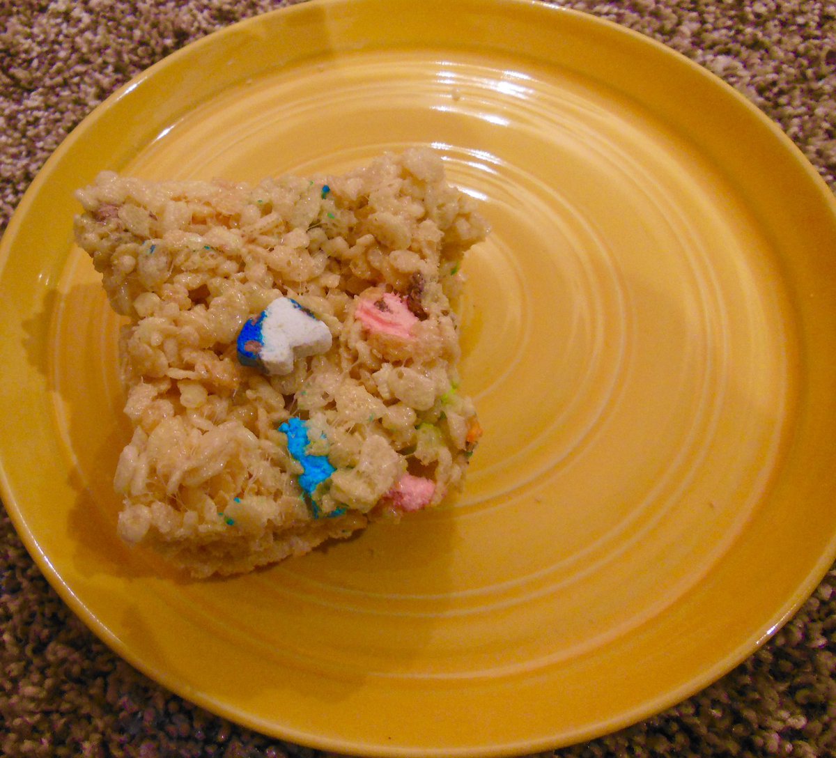 Queenie4ever's tweet photo. Made Just magical marshmallows rice krispies treats #Gifted #NationalCerealDay #unicorn #LuckyCharms https://t.co/e7hTxKuVoA https://t.co/amsRyJzE8A