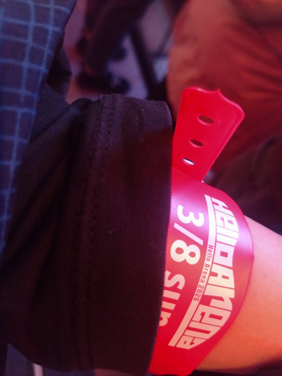 kopekopeoshi's tweet photo. 楽しみ楽しみ!🙌✨
ライブはいいな〜!
#HelloArena https://t.co/JOw5SaO4wp